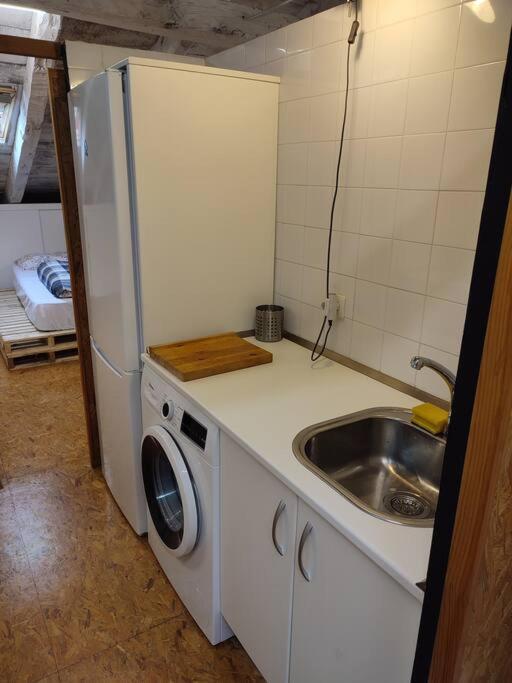 Studio Im Zentrum Von Burgo المظهر الخارجي الصورة